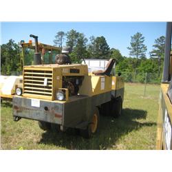 HYSTER C530A PNEUMATIC ROLLER