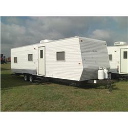2006 GULF STREAM CAVALIER 8'X32' CAMPER TRAILER