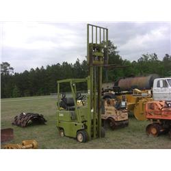CLARK C500-30 FORKLIFT