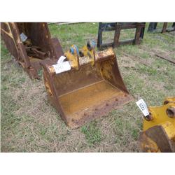 30" CLEANOUT  BUCKET