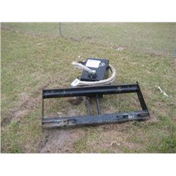 MCMILLEN C920 POSTHOLE AUGER