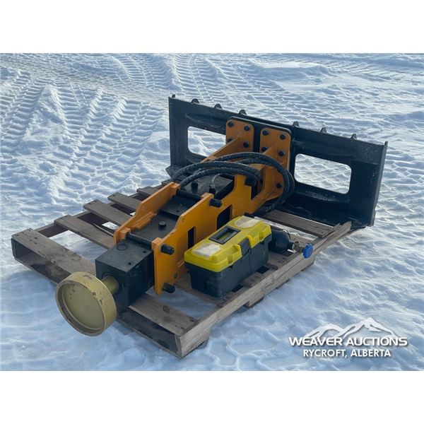 SKID STEER HYDRAULIC POST POUNDER