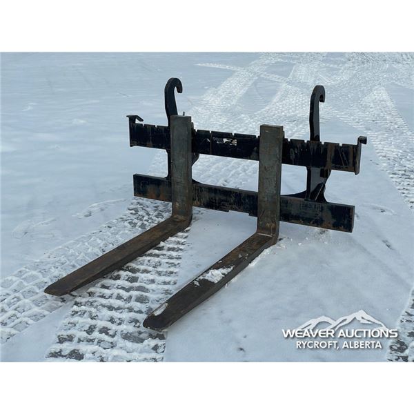 48 IN. JOHN DEERE INDUSTRIAL PALLET FORKS