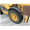 Image 24 : CAT TH83 4X4 TELEHANDLER
