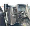 Image 16 : 2001 JEEP TJ SPORT 2 DOOR SPORTS UTILITY VEHICLE