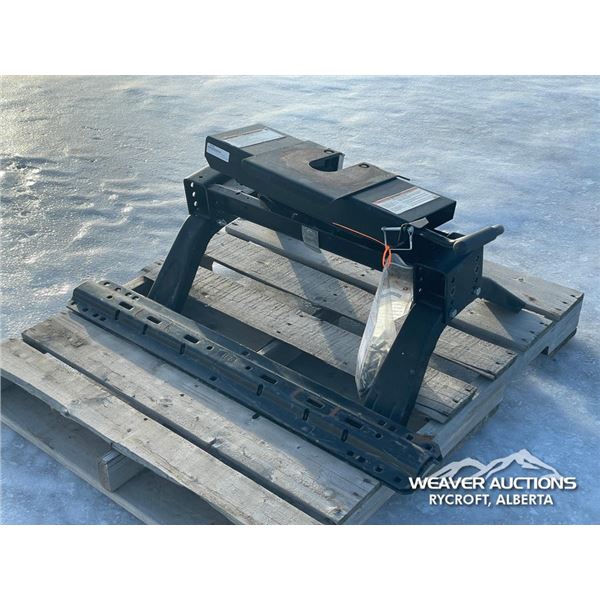 REESE 16K 5TH WHEEL W/RAILS