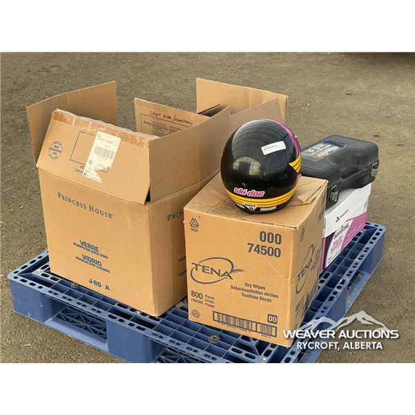 ASSORTED OUTDOOR ACCESSORIES