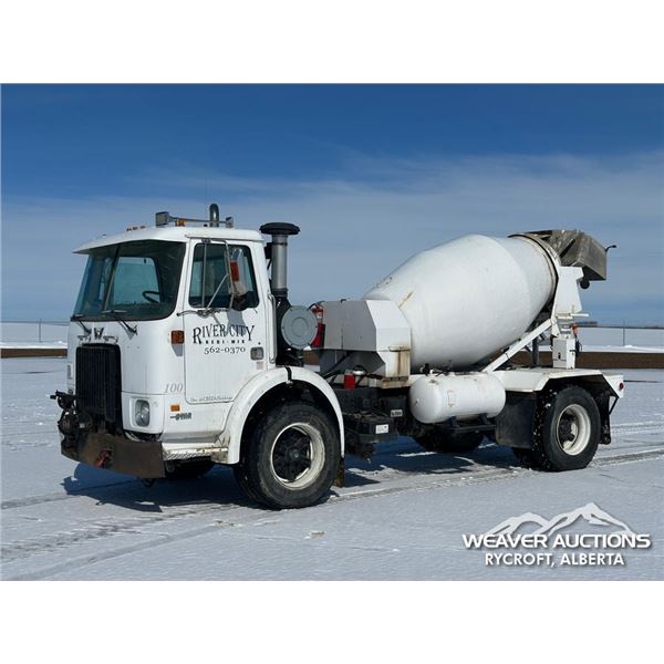 VOLVO STAR S/A CEMENT TRUCK