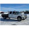 Image 2 : 2013 FORD F350 XLT CREW CAB FLATBED TRUCK