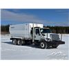 Image 3 : 2022 IHC T/A TRUCK & CATTLELAC 820 FEED MIXER