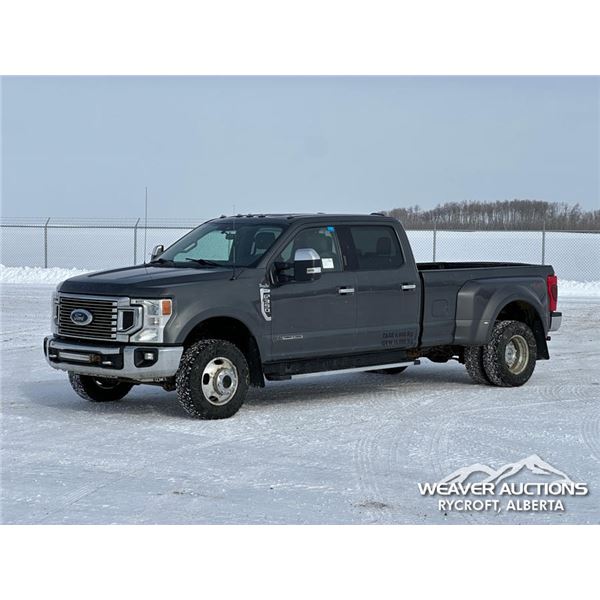 2020 FORD F350 XLT CREW CAB DUALLY PICKUP
