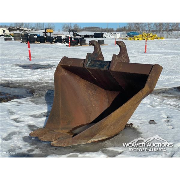 270 230 EXCAVATOR V BUCKET