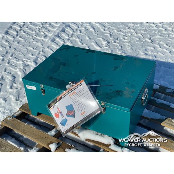 TOOL BOX W/LANDHONOR RATCHET STRAPS