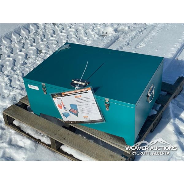 TOOL BOX W/LANDHONOR RATCHET STRAPS