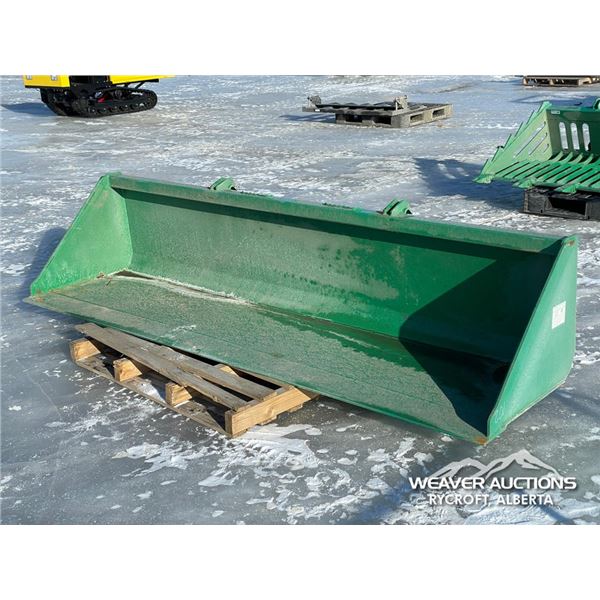 102 IN. TRACTOR SNOW/MULCH BUCKET