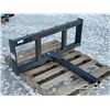 Image 2 : SKID STEER HITCH RECEIVER ATTACHMENT