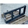 Image 4 : SKID STEER HITCH RECEIVER ATTACHMENT