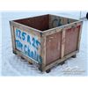Image 4 : CRATE W/TRUCK TIRE CHAINS