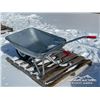 Image 4 : WHEELBARROW