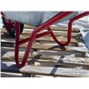 Image 5 : WHEELBARROW