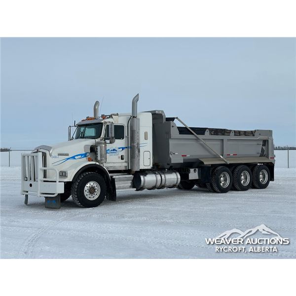 2008 KENWORTH T800 TRI/A SLEEPER DUMP TRUCK