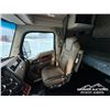 Image 11 : 2019 KENWORTH W990 T/A SLEEPER TRUCK TRACTOR