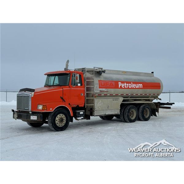 1995 VOLVO WCA T/A 18,169 LITRE FUEL TRUCK