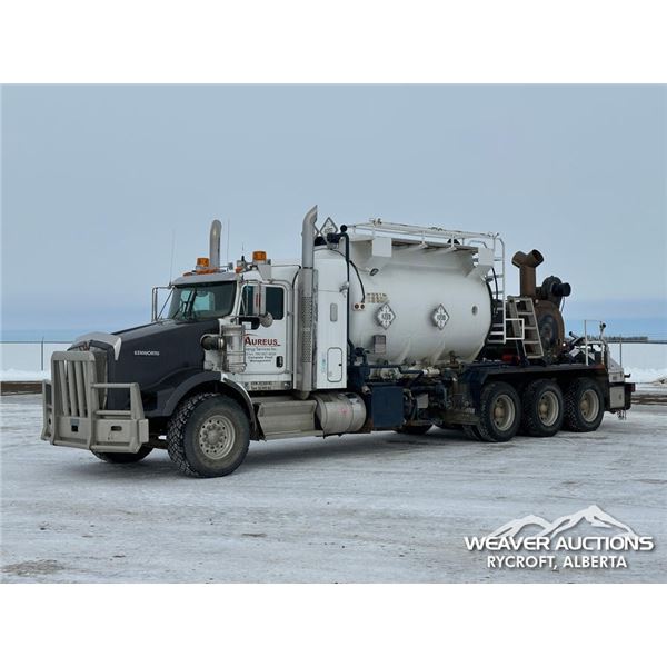 2011 KENWORTH T800 TRI DRIVE SLEEPER HOT OIL TRUCK