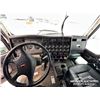 Image 10 : 2013 KENWORTH T800 TRI DRIVE CAB AND CHASSIS