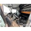 Image 8 : 2013 KENWORTH T800 TRI DRIVE CAB AND CHASSIS