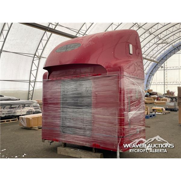 2000 PETERBILT 379 48 IN. HIGH RISE TRUCK SLEEPER