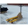 Image 3 : INDUSTRIAL PALLET JACK