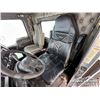 Image 9 : 2007 KENWORTH T800 TRI DRIVE DUMP TRUCK