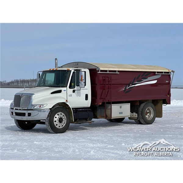 2005 INTERNATIONAL 4300 S/A GRAIN TRUCK