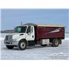 Image 1 : 2005 INTERNATIONAL 4300 S/A GRAIN TRUCK