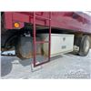 Image 49 : 2005 INTERNATIONAL 4300 S/A GRAIN TRUCK