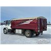 Image 4 : 2005 INTERNATIONAL 4300 S/A GRAIN TRUCK