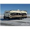 Image 1 : 2015 AVENGER AVT26 26FT TRAVEL TRAILER