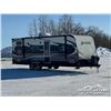 Image 2 : 2015 AVENGER AVT26 26FT TRAVEL TRAILER