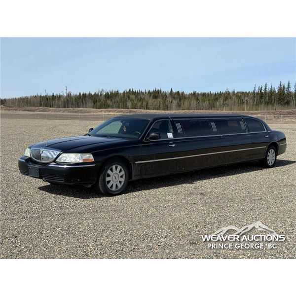 2005 LINCOLN TOWN CAR LIMOUSINE