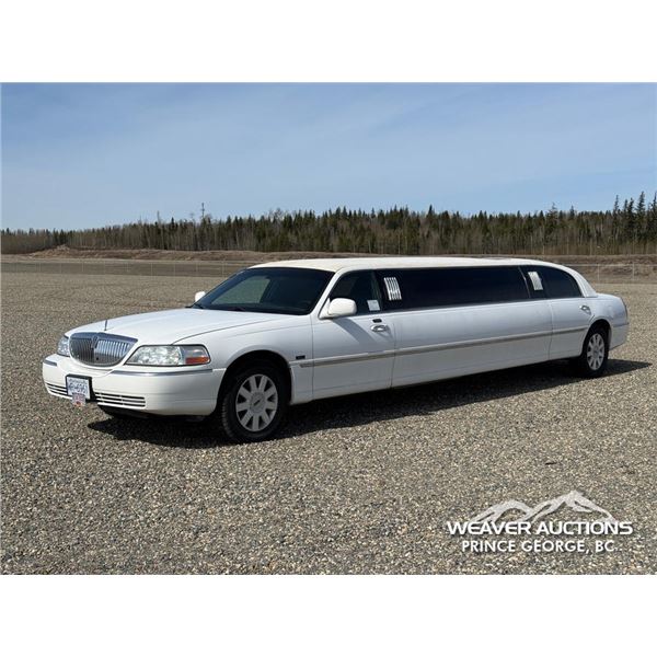 2005 LINCOLN TOWN CAR LIMOUSINE