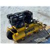 Image 2 : DEWALT D55270 AIR COMPRESSOR