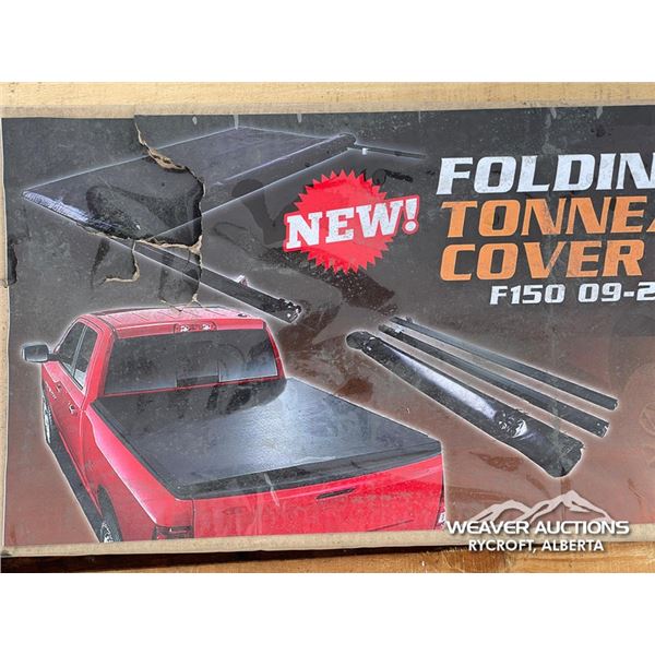 FOLDING TONNEAU COVER