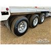 Image 57 : 2010 PETERBILT 367 TRI DRIVE SLEEPER DUMP TRUCK