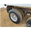 Image 62 : 2010 PETERBILT 367 TRI DRIVE SLEEPER DUMP TRUCK