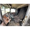 Image 7 : 2010 PETERBILT 367 TRI DRIVE SLEEPER DUMP TRUCK