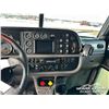 Image 13 : 2015 PETERBILT 389 T/A SLEEPER TRUCK TRACTOR