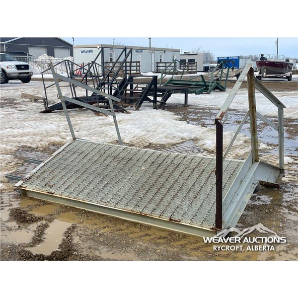 STEEL 5 STEP STAIRCASE