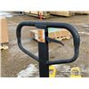 Image 10 : INDUSTRIAL PALLET JACK