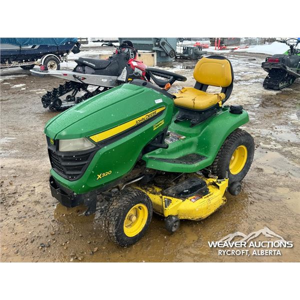 2014 JOHN DEERE X320 RIDE ON LAWN TRACTOR